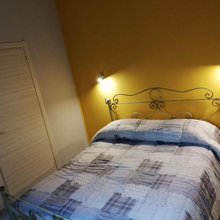 B&B Enjoy Ερκολάνο Δωμάτιο φωτογραφία